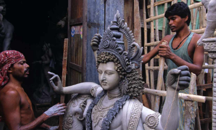 Kolkata’s Kumartuli Durga Idols Gain Global Appeal Amid Protests